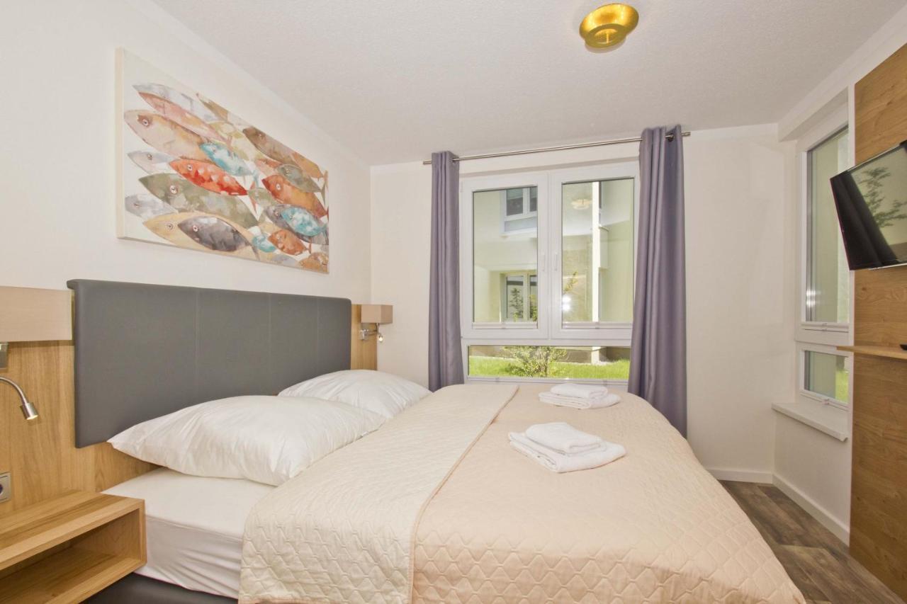 Mit Meerblick Und Terrasse, Gratis Nutzung Vom Ahoi Erlebnisbad Und Sauna In Sellin - Meeresblick Fewo 68 Goehren (Ruegen) Exterior foto