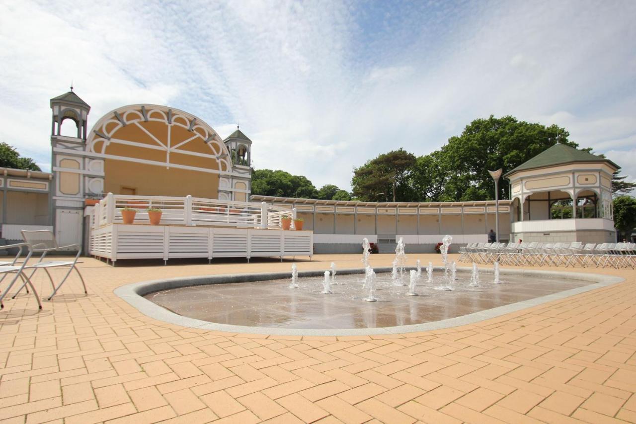 Mit Meerblick Und Terrasse, Gratis Nutzung Vom Ahoi Erlebnisbad Und Sauna In Sellin - Meeresblick Fewo 68 Goehren (Ruegen) Exterior foto